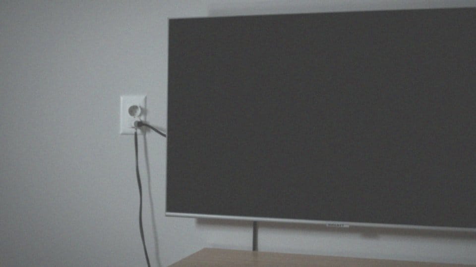 Jak wykonać pełne wyłączenie telewizora?