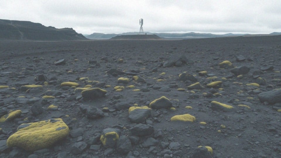 Jakie są szczególne przypadki w NATO, jak Islandia?