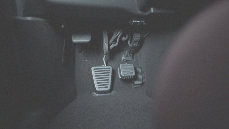 Czujnik położenia pedału sprzęgła – za co odpowiada i jak działa?