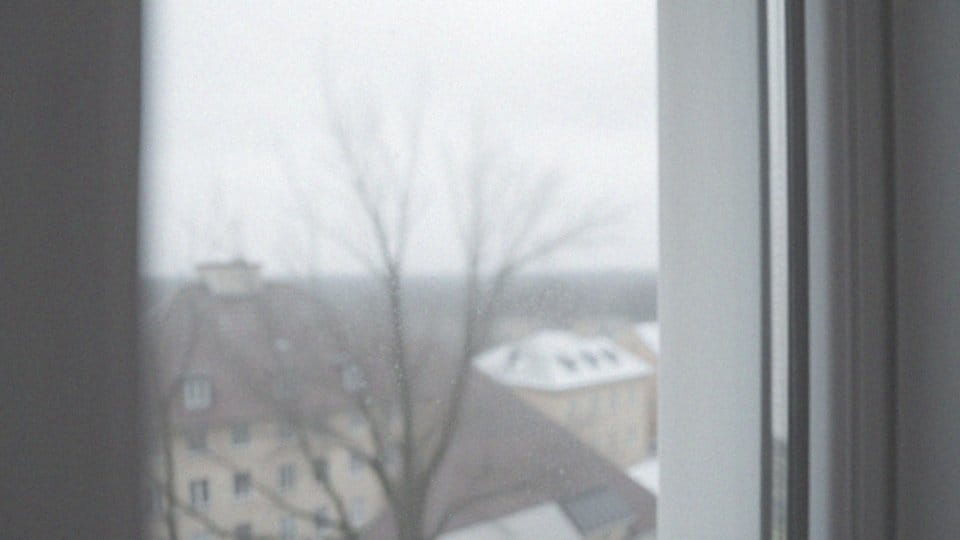 Nawiewniki okienne a wilgoć – jak poprawiają jakość powietrza?